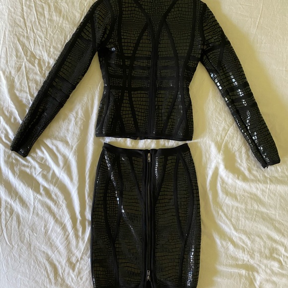 Black Top & Zilp Up Skirt - Picture 2 of 4